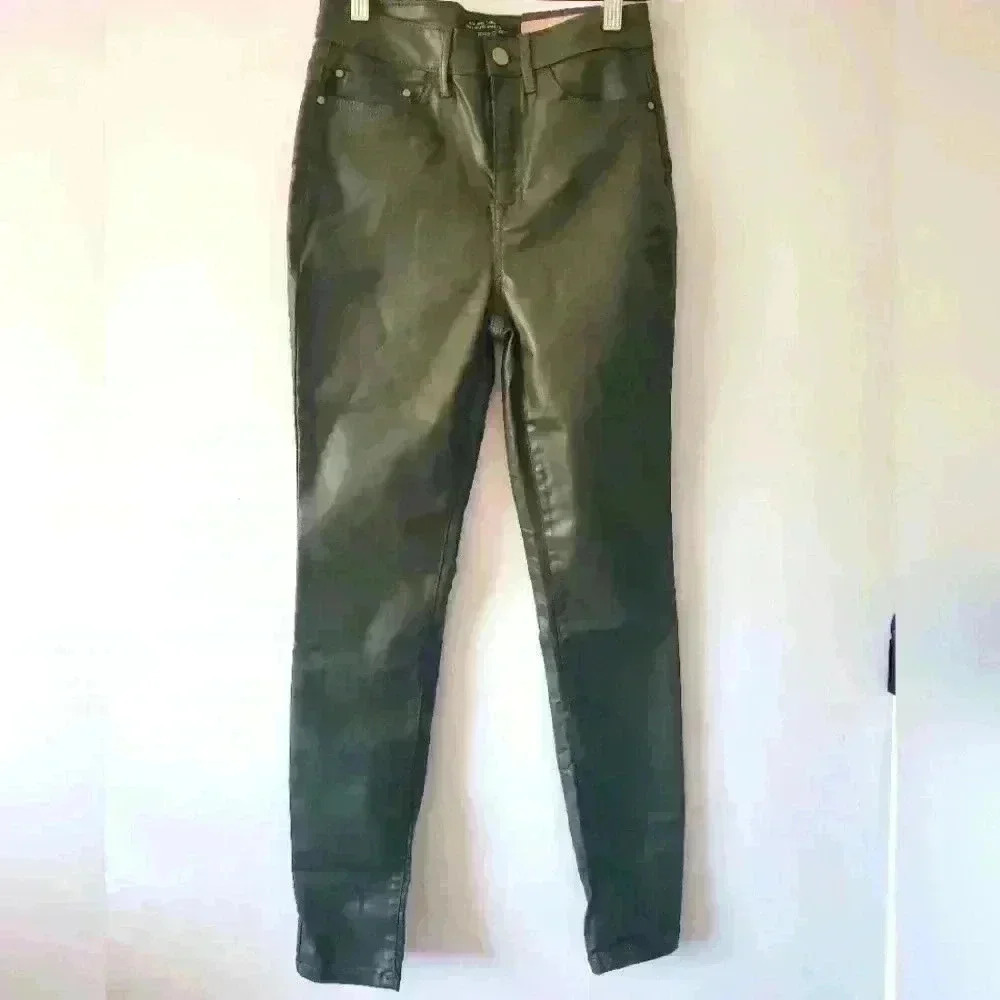RW&CO green faux leather high rise pants size 26